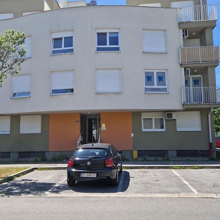 Apartment Rose Sesvete Ngoại thất bức ảnh